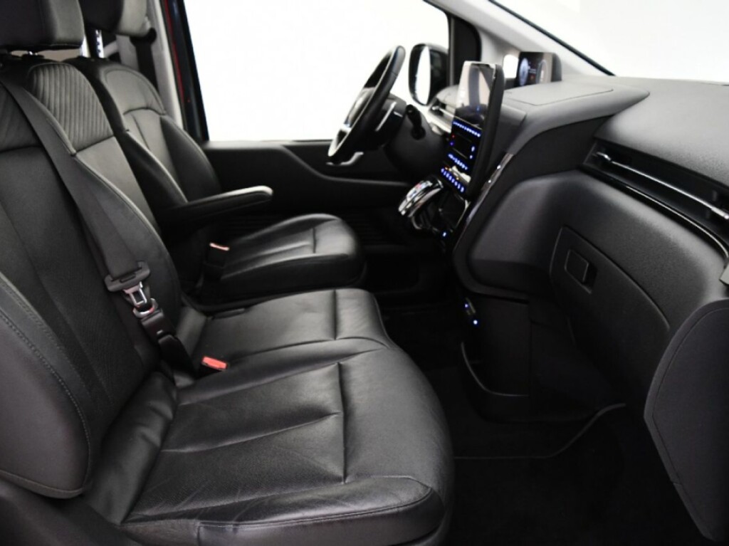 Foto 4 del anuncio Hyundai Staria 2.2 CRDI Style 4x4 9S  de Ocasión en Madrid