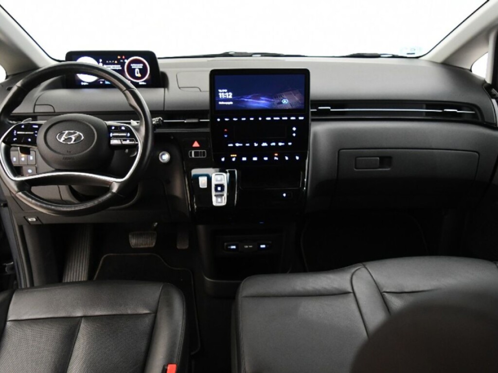 Foto 6 del anuncio Hyundai Staria 2.2 CRDI Style 4x4 9S  de Ocasión en Madrid