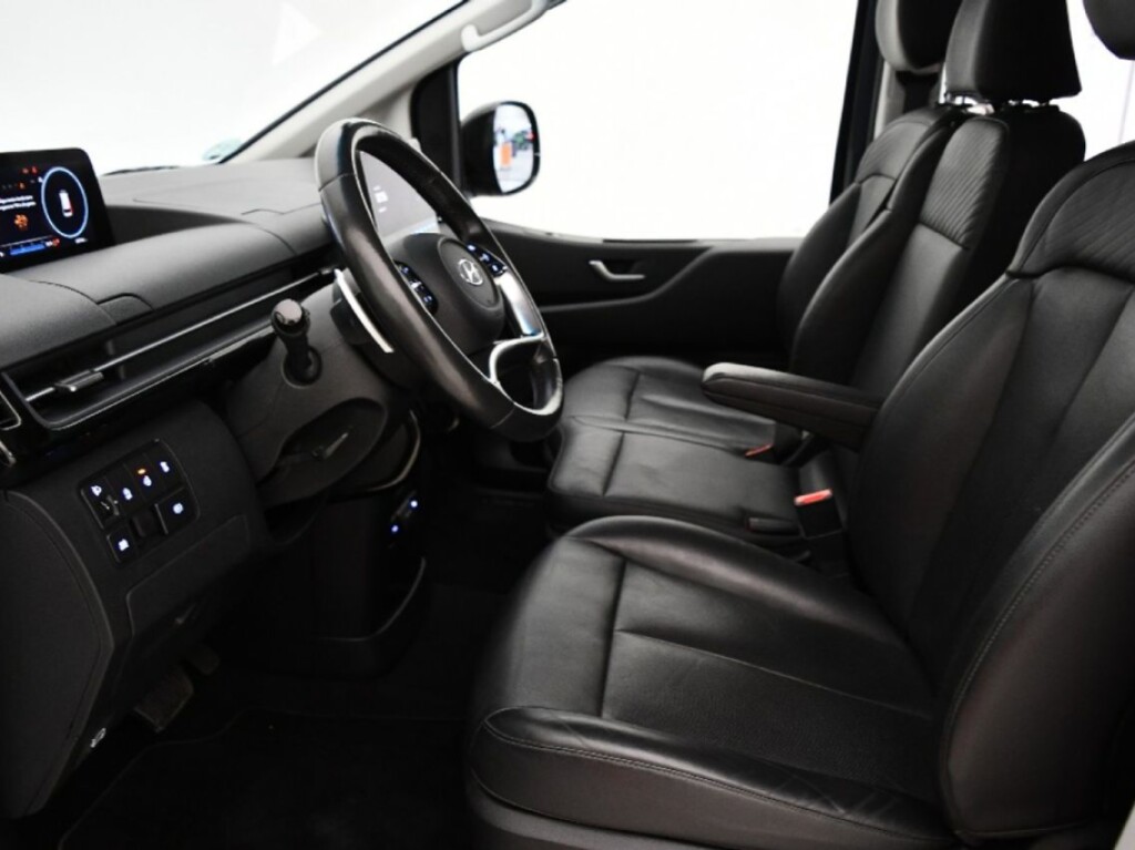 Foto 5 del anuncio Hyundai Staria 2.2 CRDI Style 4x4 9S  de Ocasión en Madrid