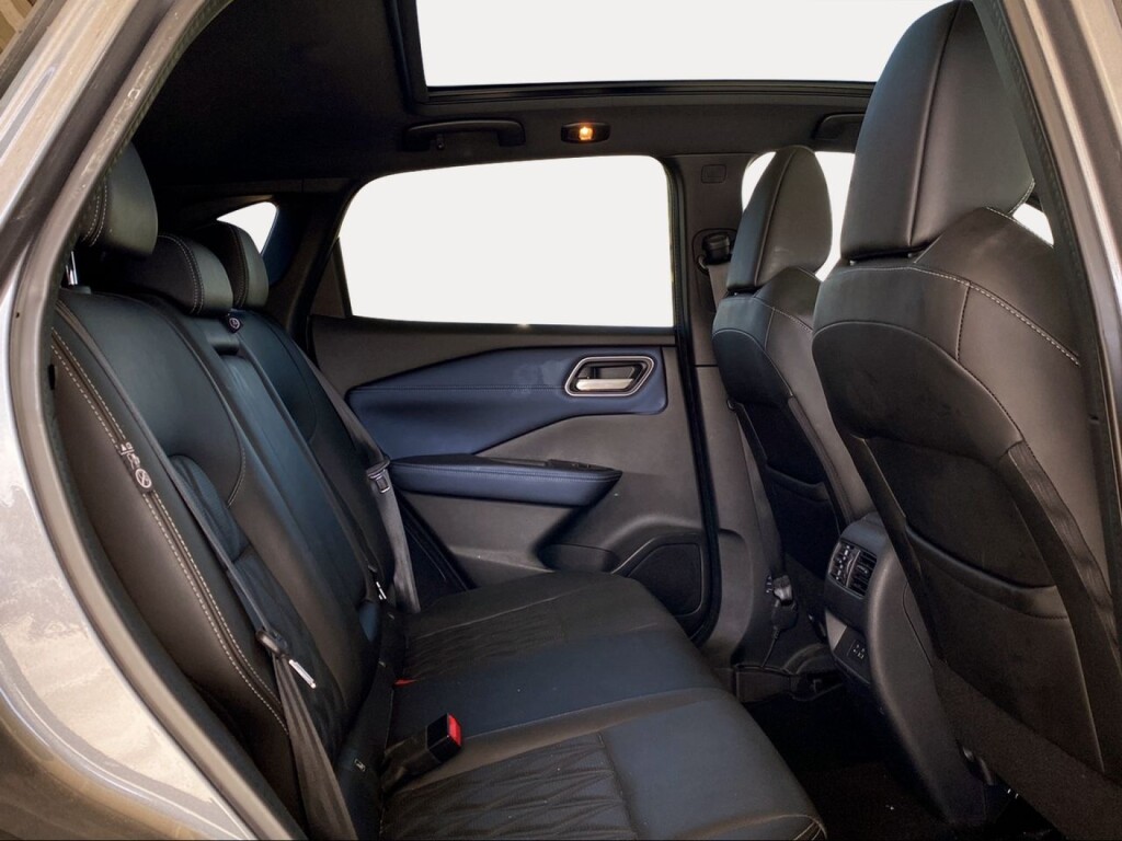 Foto 9 del anuncio Nissan Qashqai DIG-T 116kW mHEV Xtronic Tekna  de Ocasión en Madrid