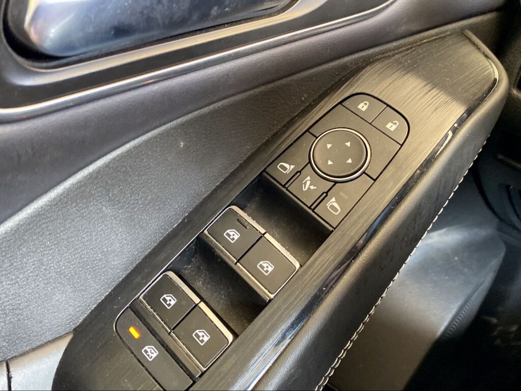 Foto 15 del anuncio Nissan Qashqai DIG-T 116kW mHEV Xtronic Tekna  de Ocasión en Madrid