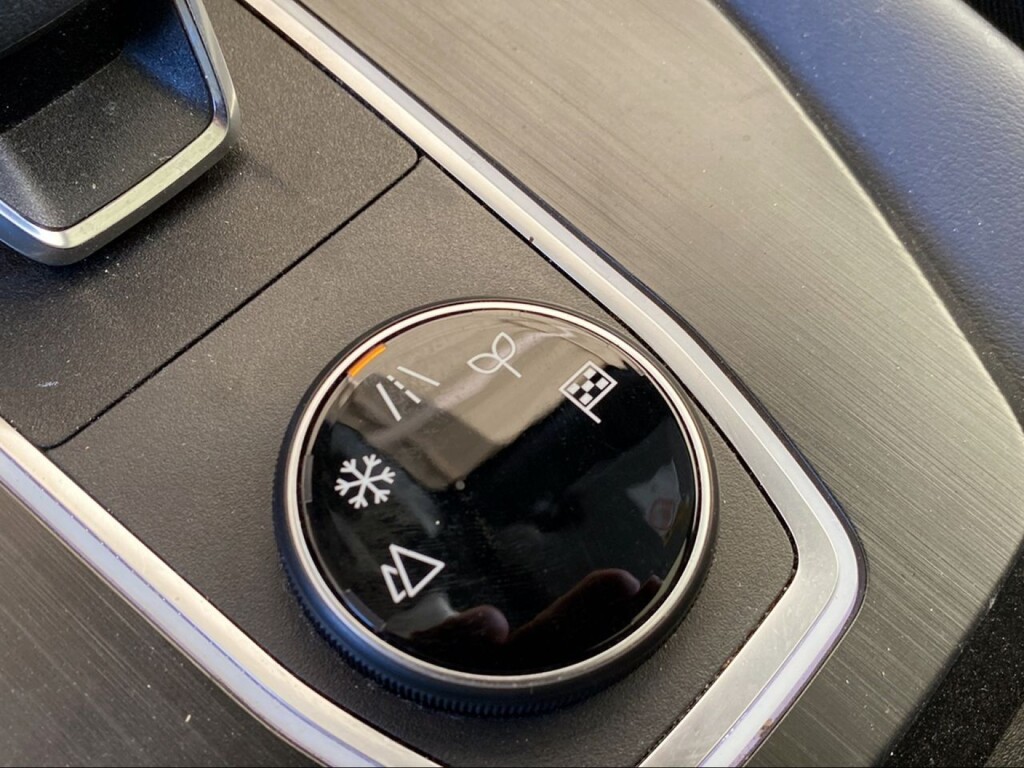 Foto 18 del anuncio Nissan Qashqai DIG-T 116kW mHEV Xtronic Tekna  de Ocasión en Madrid