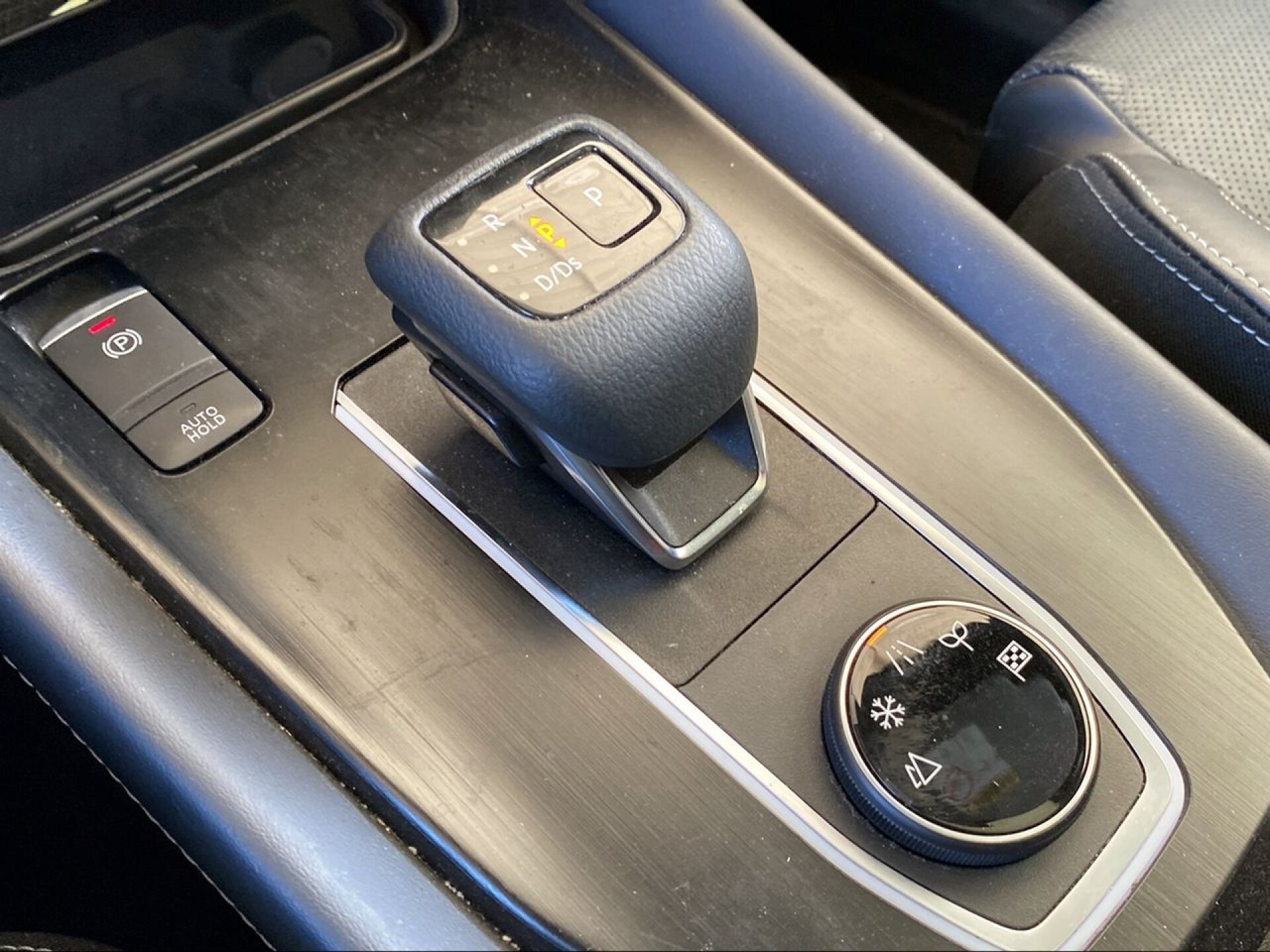 Foto 14 del anuncio Nissan Qashqai DIG-T 116kW mHEV Xtronic Tekna  de Ocasión en Madrid