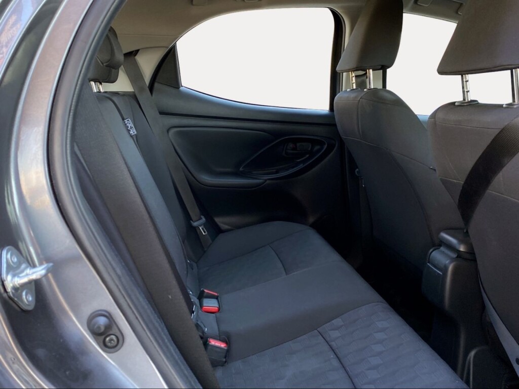 Foto 9 del anuncio Toyota Yaris 1.5 120H Active Plus  de Ocasión en Madrid