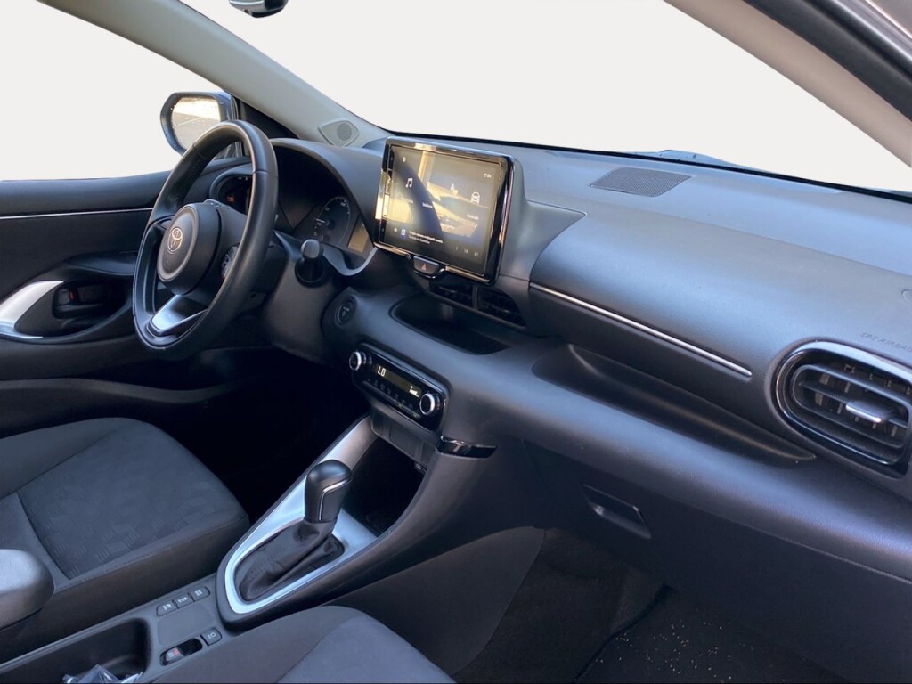 Foto 8 del anuncio Toyota Yaris 1.5 120H Active Plus  de Ocasión en Madrid