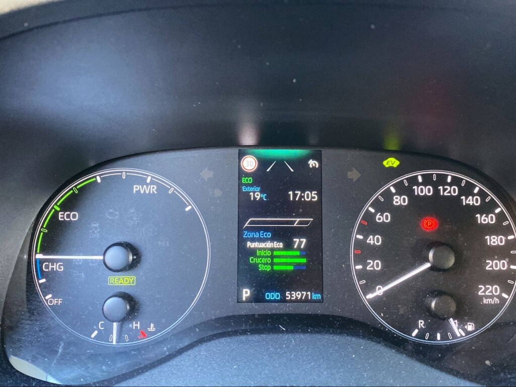 Foto 12 del anuncio Toyota Yaris 1.5 120H Active Plus  de Ocasión en Madrid