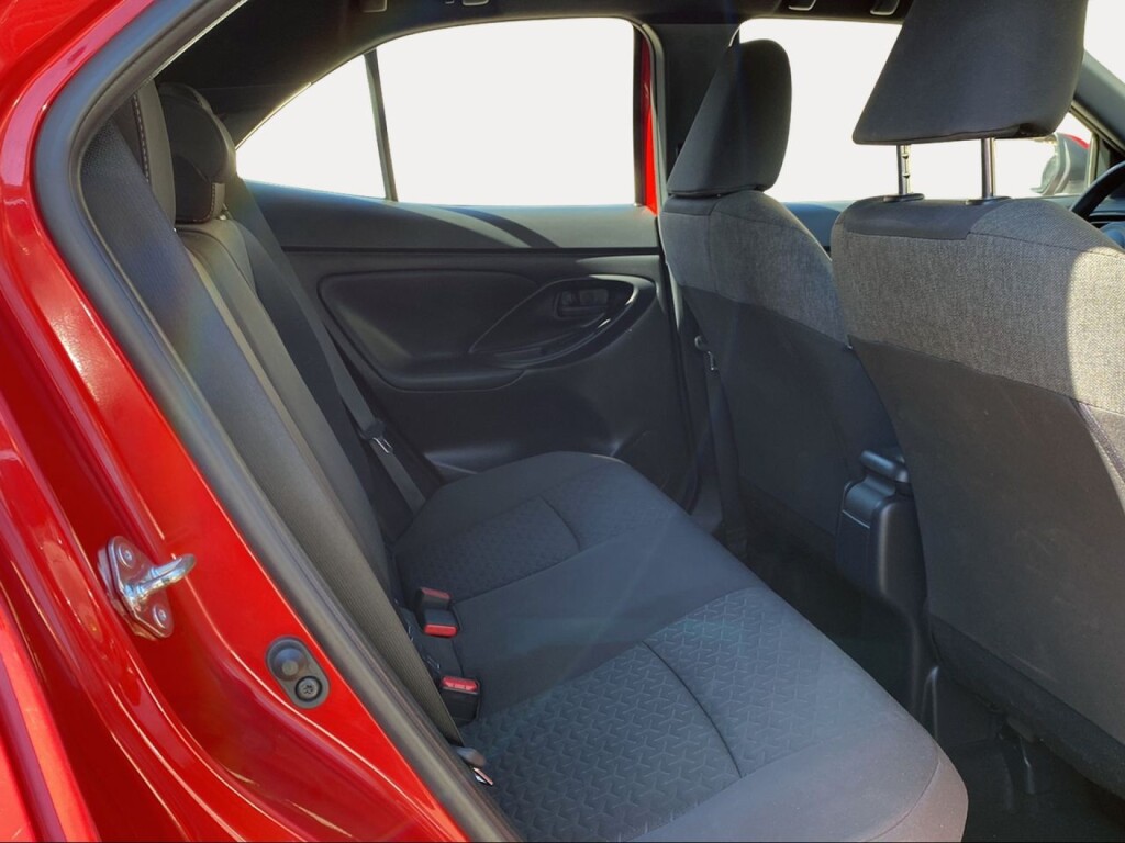 Foto 9 del anuncio Toyota Yaris Cross 1.5 120H Active Tech  de Ocasión en Madrid