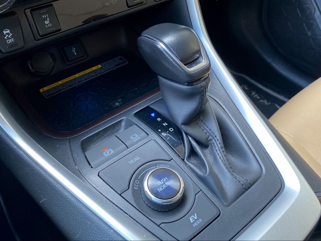 Foto 14 del anuncio Toyota Rav4 2.5l 220H Luxury 4WD  de Ocasión en Madrid