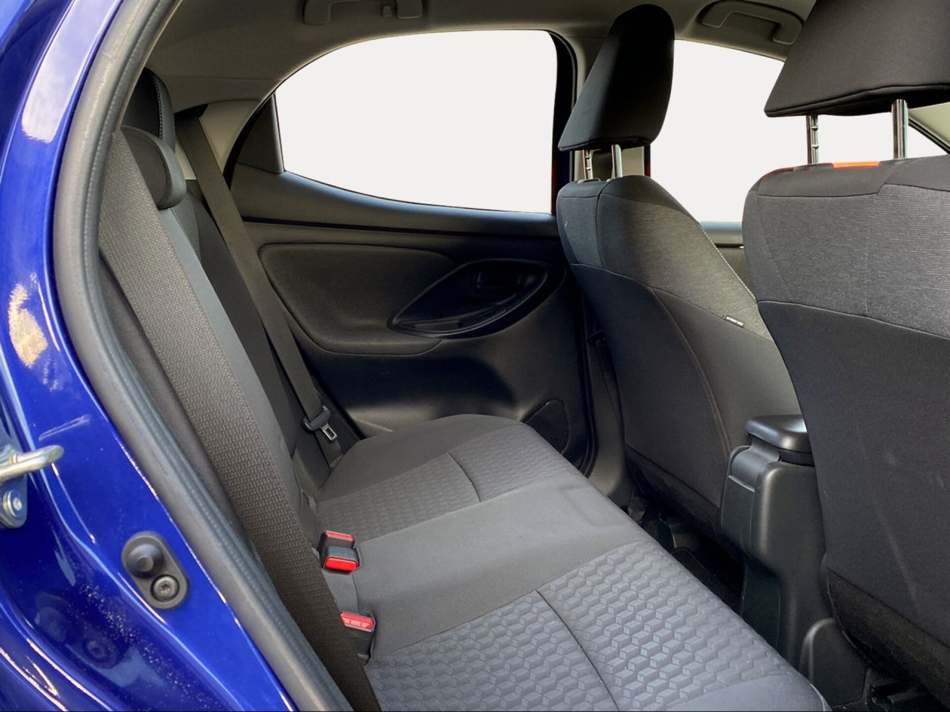 Foto 9 del anuncio Toyota Yaris 1.5 120H Active Tech  de Ocasión en Madrid