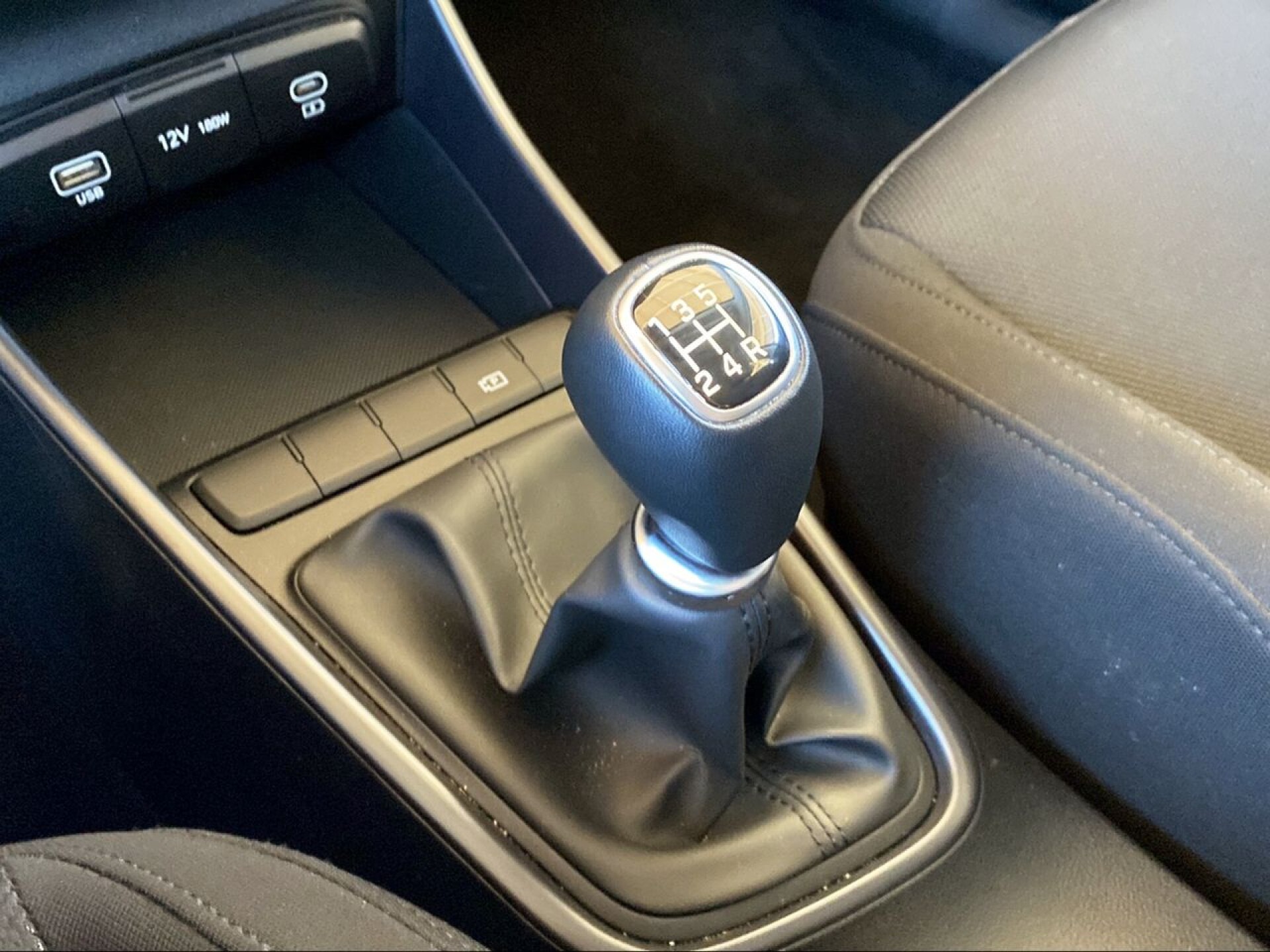 Foto 14 del anuncio Hyundai Bayon 1.2 MPI Klass  de Ocasión en Madrid