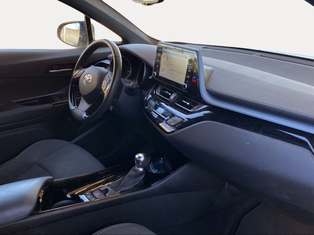 Foto 8 del anuncio Toyota C-HR 2.0 180H Advance  de Ocasión en Madrid