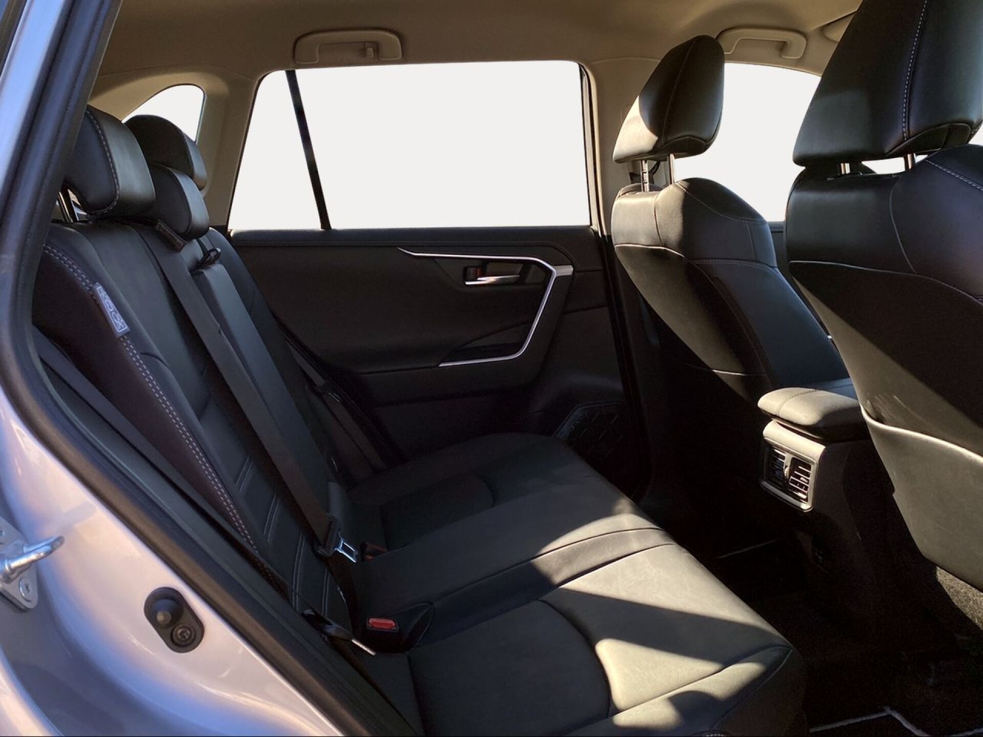 Foto 9 del anuncio Toyota Rav4 2.5l 220H Advance  de Ocasión en Madrid