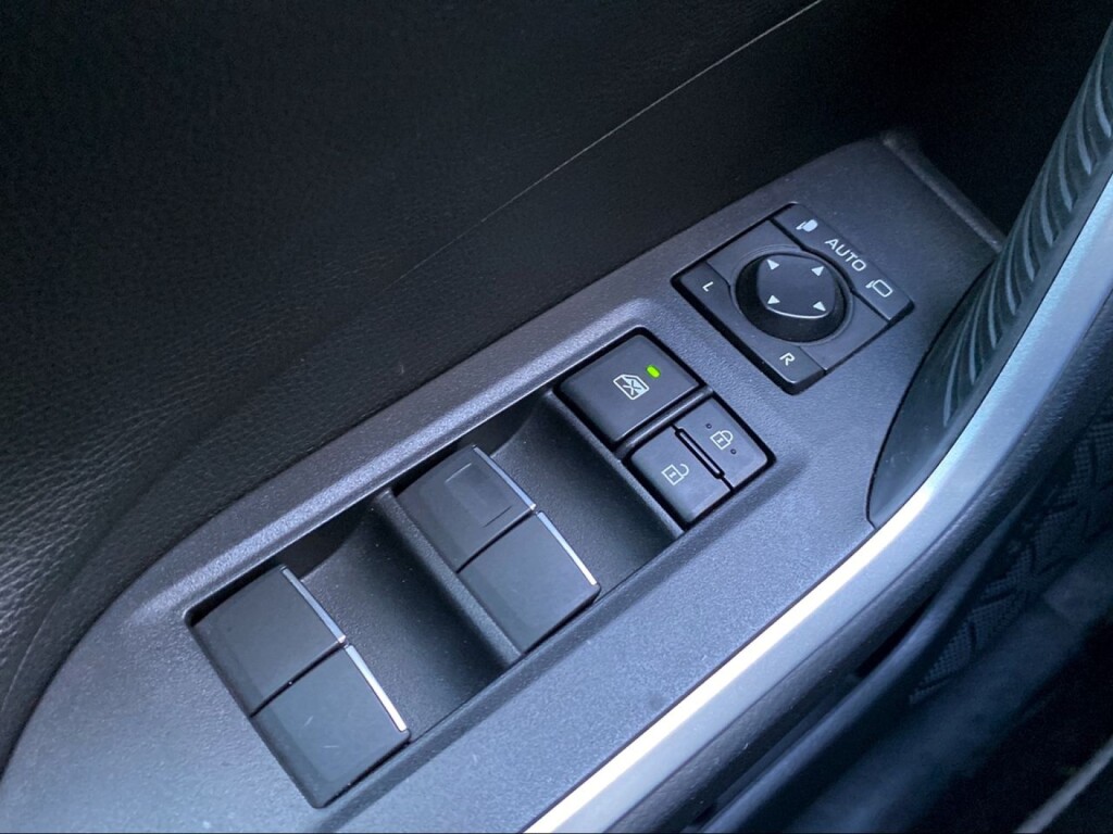 Foto 15 del anuncio Toyota Rav4 2.5l 220H Advance  de Ocasión en Madrid