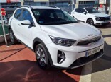Foto 2 del anuncio Kia Stonic 1.0 T-GDi 74kW (100CV) MHEV MT Drive  de Ocasión en Madrid