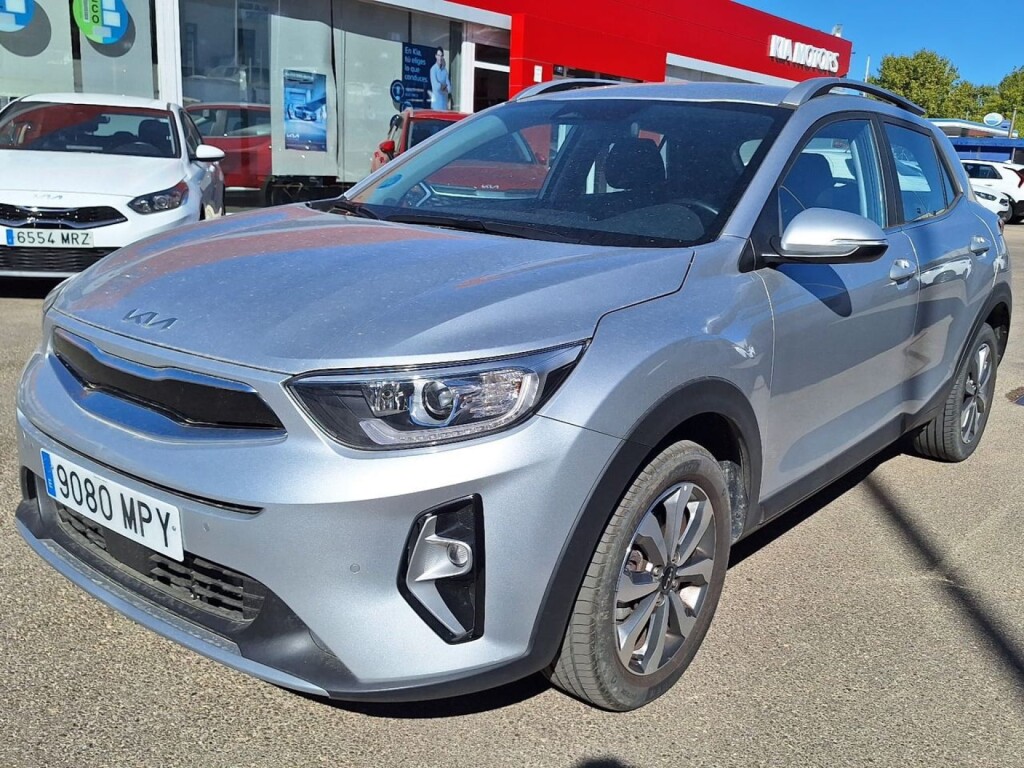 Foto impresión del anuncio Kia Stonic 1.0 T-GDi 74kW (100CV) MHEV MT Drive  de Ocasión en Madrid