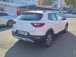 Foto 5 del anuncio Kia Stonic 1.0 T-GDi 74kW (100CV) MHEV MT Drive  de Ocasión en Madrid