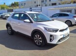 Foto 2 del anuncio Kia Stonic 1.0 T-GDi 74kW (100CV) MHEV MT Drive  de Ocasión en Madrid