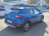 Foto 5 del anuncio Kia Stonic 1.0 T-GDi 74kW (100CV) MHEV MT Drive  de Ocasión en Madrid