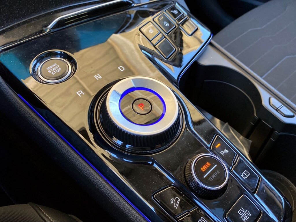 Foto 14 del anuncio Kia Sportage 1.6 T-GDi PHEV 185kW (252CV) Tech 4x4  de Ocasión en Madrid