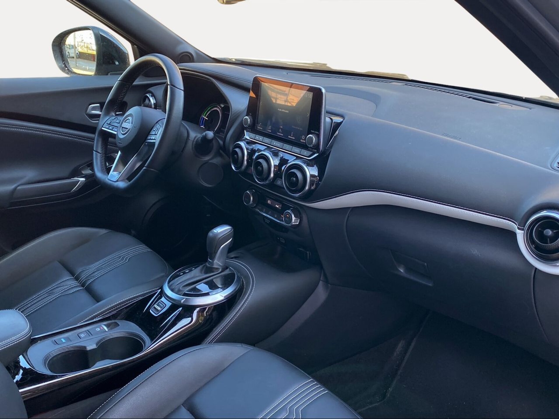 Foto 8 del anuncio Nissan Juke 1.6 Hybrid 105kW(145CV) Première Edition  de Ocasión en Madrid