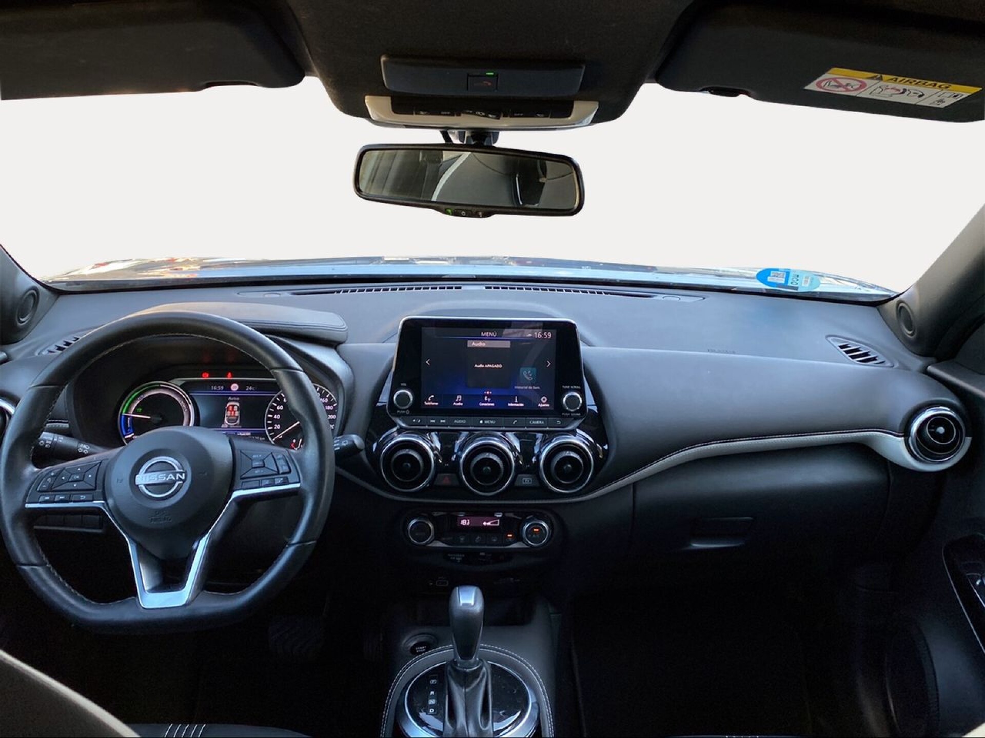 Foto 10 del anuncio Nissan Juke 1.6 Hybrid 105kW(145CV) Première Edition  de Ocasión en Madrid