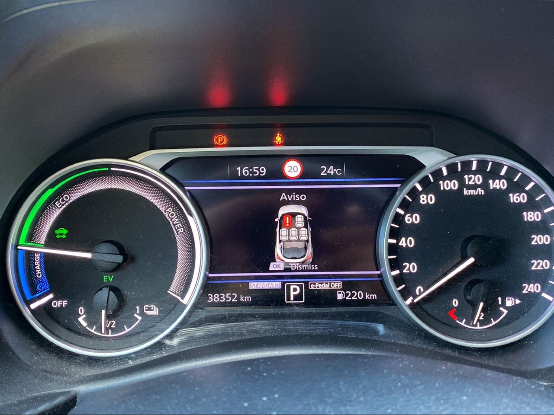 Foto 12 del anuncio Nissan Juke 1.6 Hybrid 105kW(145CV) Première Edition  de Ocasión en Madrid