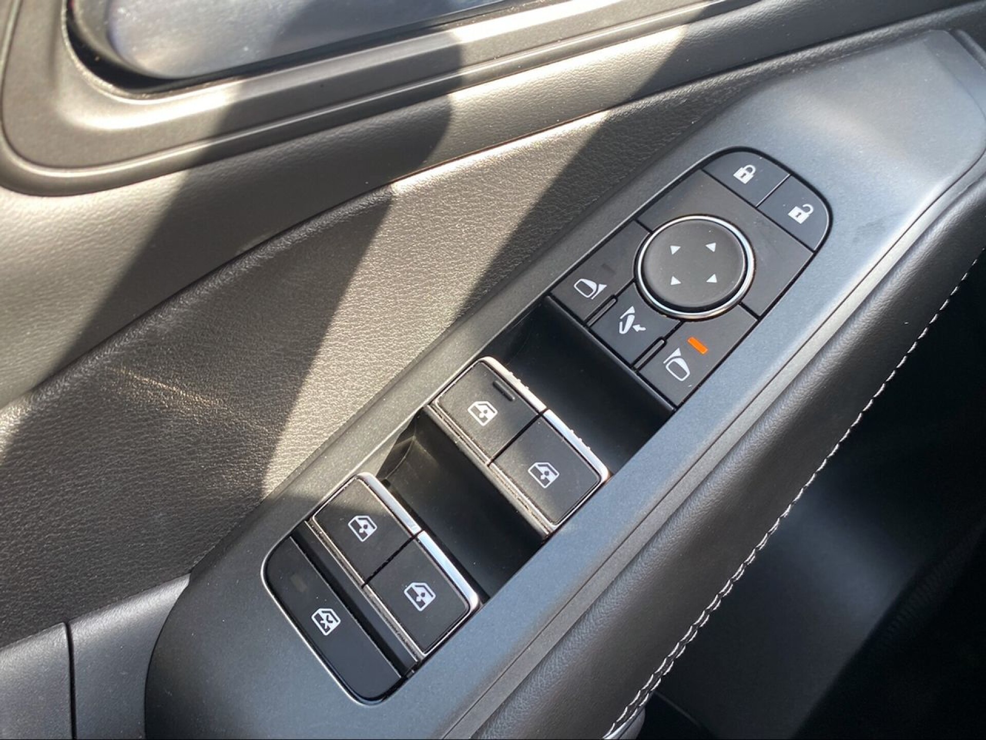 Foto 15 del anuncio Nissan Qashqai DIG-T 103kW N-Connecta  de Ocasión en Madrid