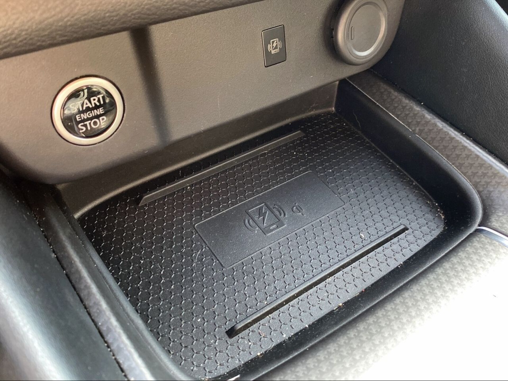 Foto 16 del anuncio Nissan Qashqai DIG-T 103kW N-Connecta  de Ocasión en Madrid