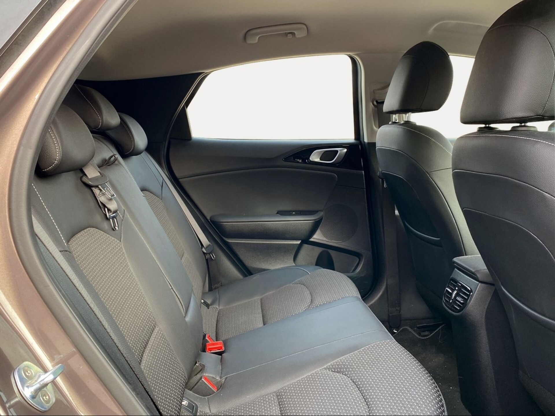 Foto 8 del anuncio Kia XCeed 1.4 T-GDi Tech 103kW (140CV)  de Ocasión en Madrid