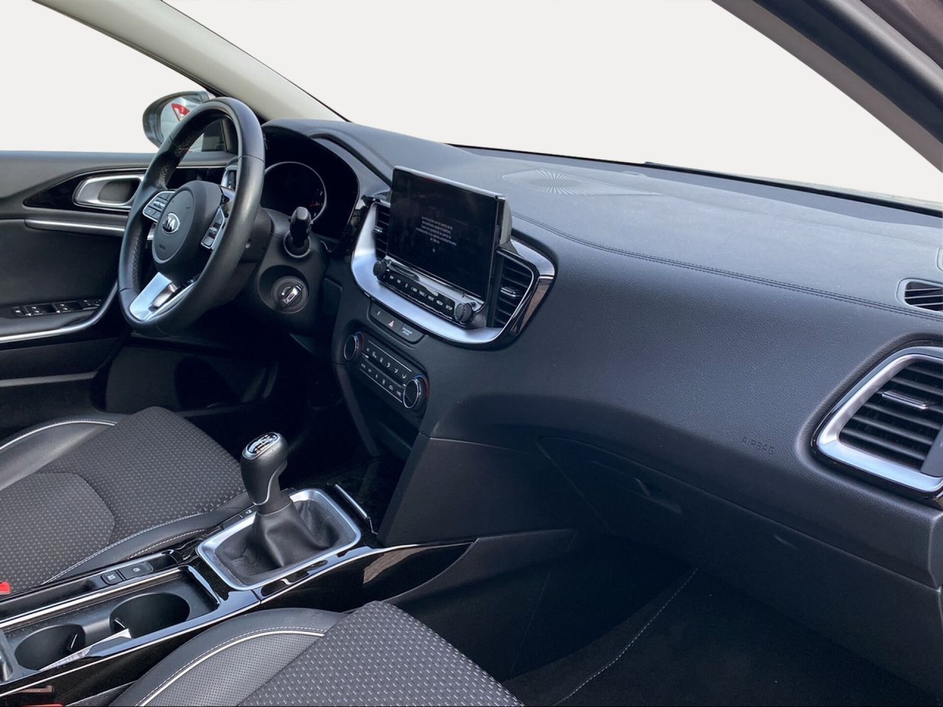 Foto 7 del anuncio Kia XCeed 1.4 T-GDi Tech 103kW (140CV)  de Ocasión en Madrid