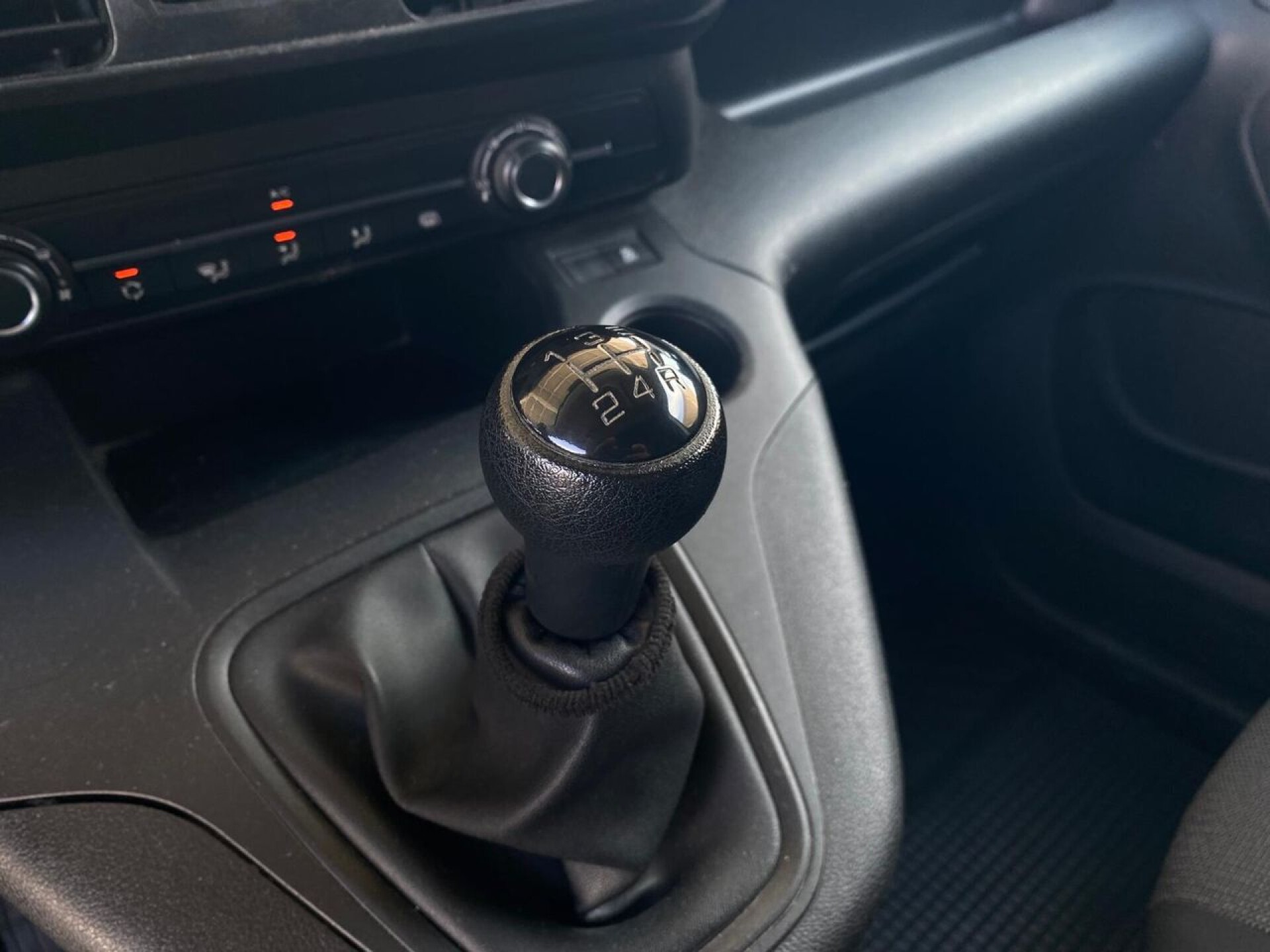 Foto 9 del anuncio Toyota Proace City 1.5L 100CV  5v  de Ocasión en Madrid