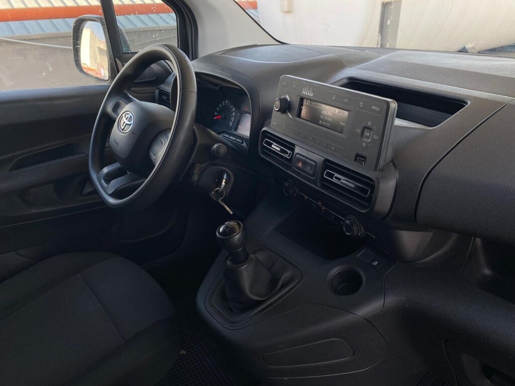 Foto 6 del anuncio Toyota Proace City 1.5L 100CV  5v  de Ocasión en Madrid
