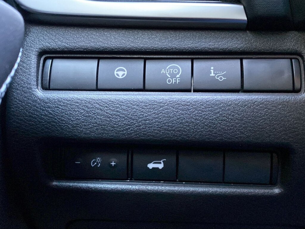 Foto 16 del anuncio Nissan Qashqai DIG-T 116kW Xtronic N-Connecta  de Ocasión en Madrid