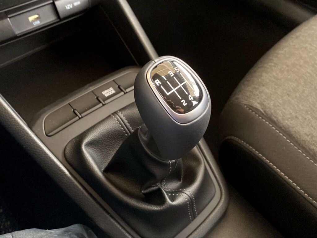 Foto 13 del anuncio Kia Stonic 1.0 T-GDi 74kW (100CV) MHEV MT Concept  de Ocasión en Madrid