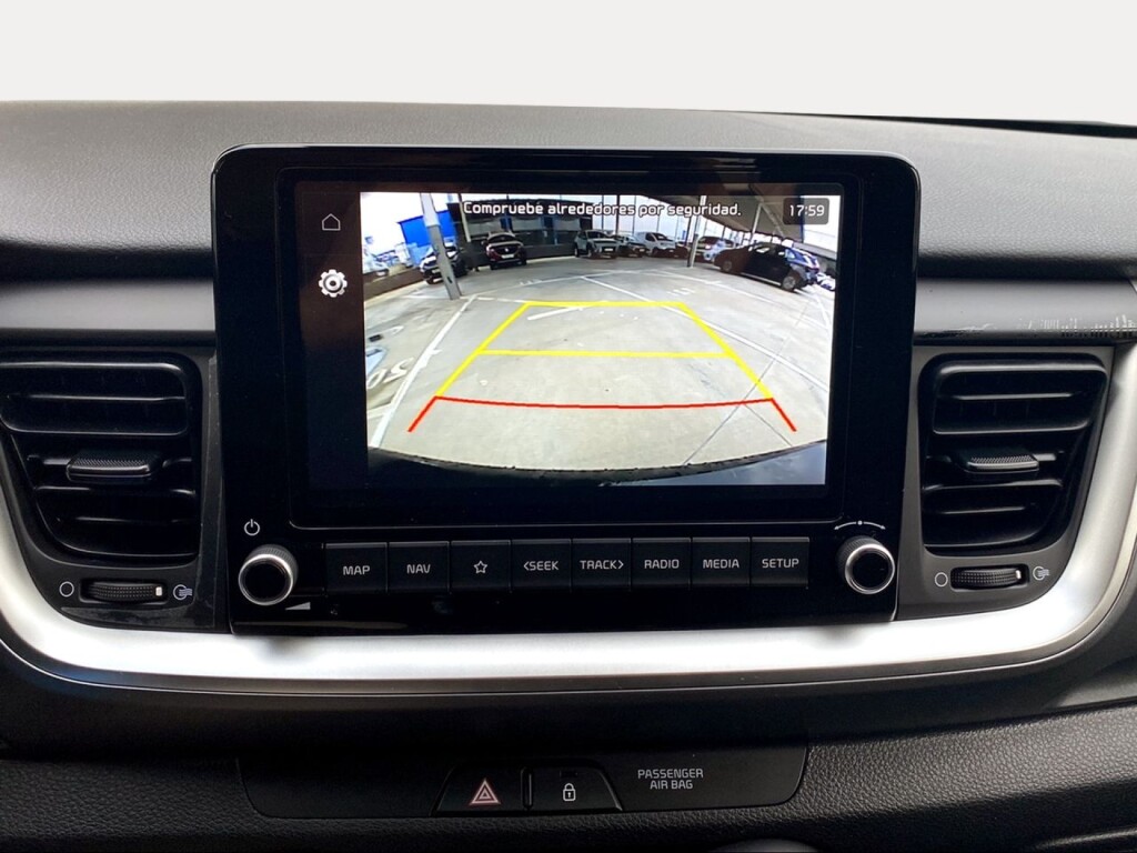 Foto 16 del anuncio Kia Stonic 1.0 T-GDi 74kW (100CV) MHEV MT Concept  de Ocasión en Madrid