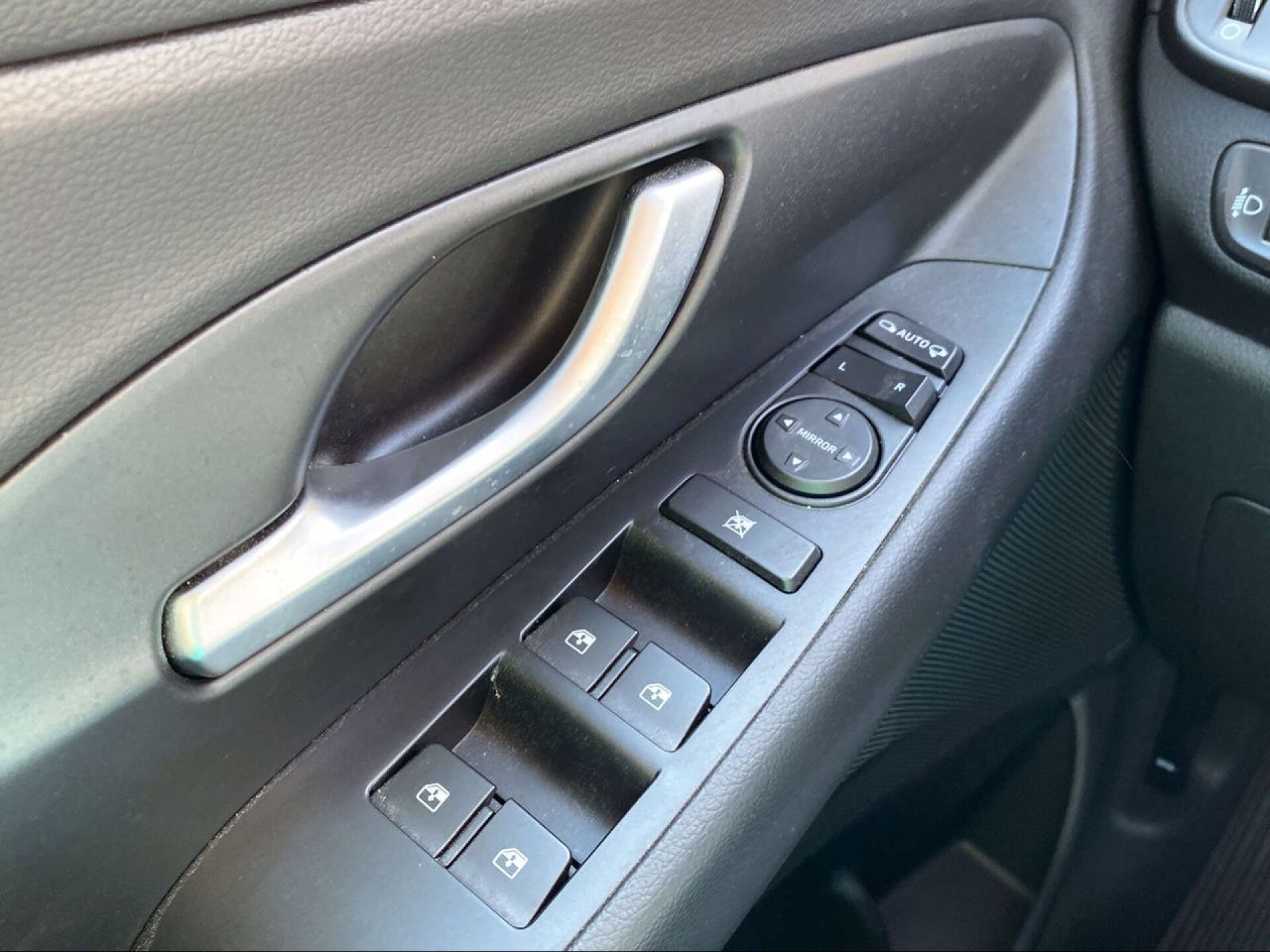 Foto 13 del anuncio Hyundai i30 1.5 DPI Klass SLX  de Ocasión en Madrid