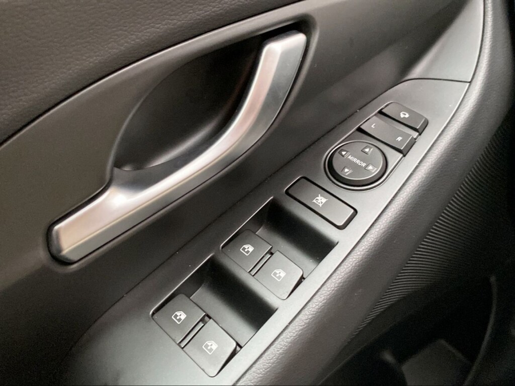 Foto 15 del anuncio Hyundai i30 1.0 TGDI 48V Klass  de Ocasión en Madrid