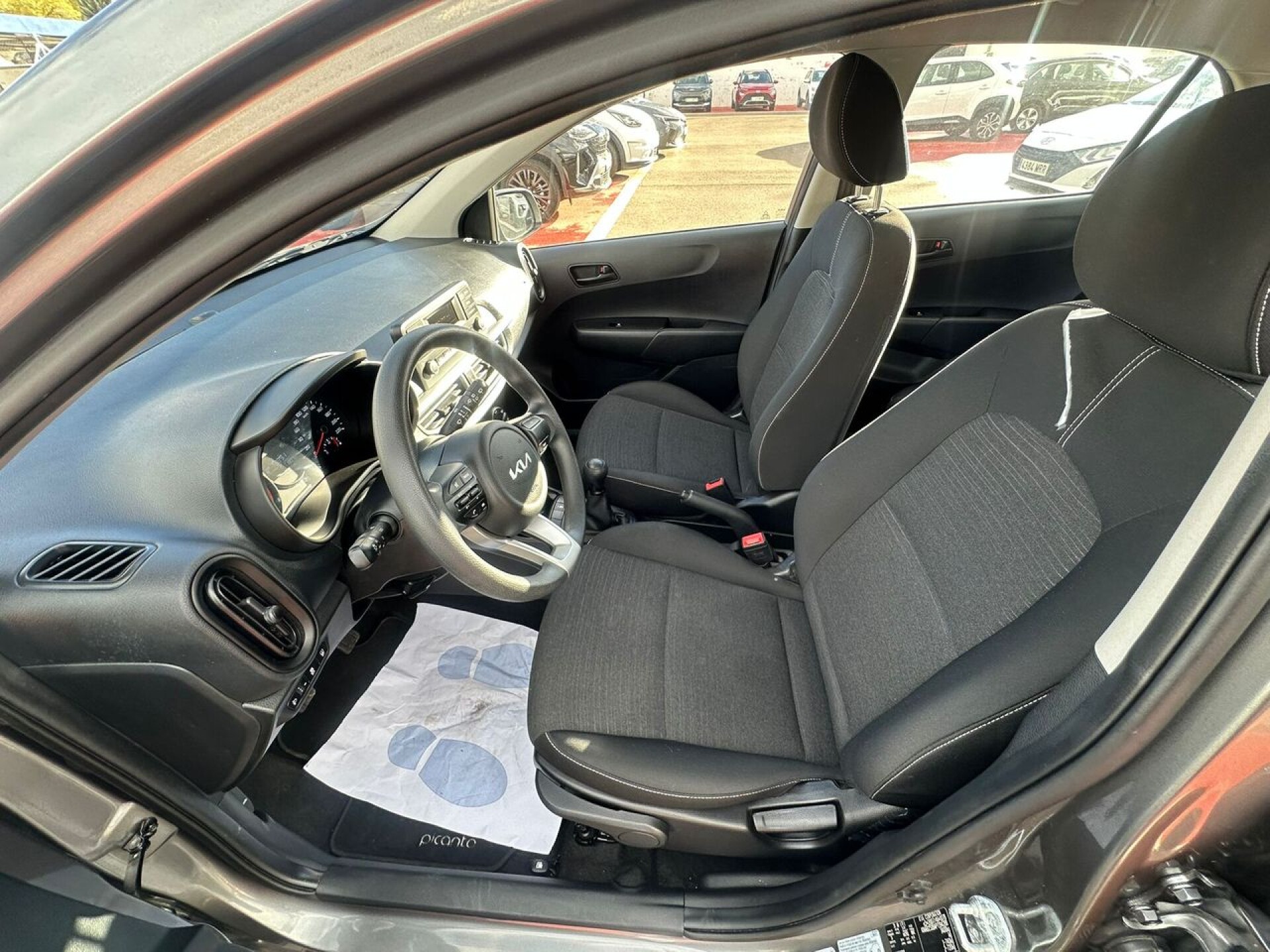 Foto 4 del anuncio Kia Picanto 1.0 DPi 49kW (67CV) Concept  de Ocasión en Madrid