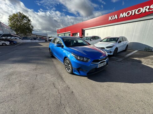 Foto impresión del anuncio Kia Ceed 1.0 T-GDi 74kW (100CV) Drive  de Ocasión en Madrid Foto impresión del anuncio Kia Ceed 1.0 T-GDi 74kW (100CV) Drive  de Ocasión en Madrid