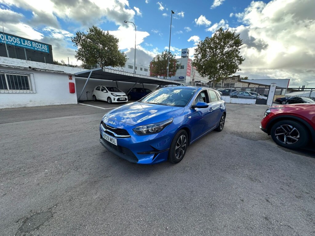 Foto impresión del anuncio Kia Ceed 1.0 T-GDi 74kW (100CV) Drive  de Ocasión en Madrid Foto impresión del anuncio Kia Ceed 1.0 T-GDi 74kW (100CV) Drive  de Ocasión en Madrid