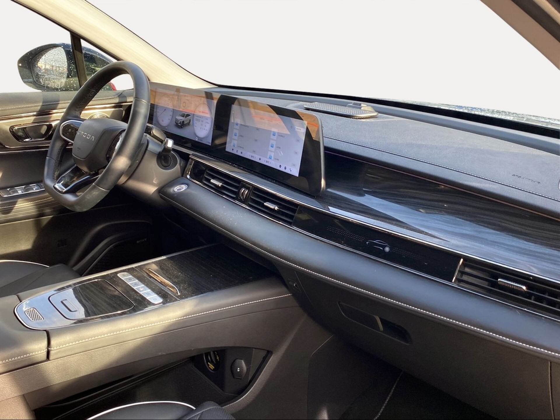 Foto 8 del anuncio Omoda 5 MY25 - Premium 1.6 TGDI 108kW (145cv)  de Ocasión en Madrid