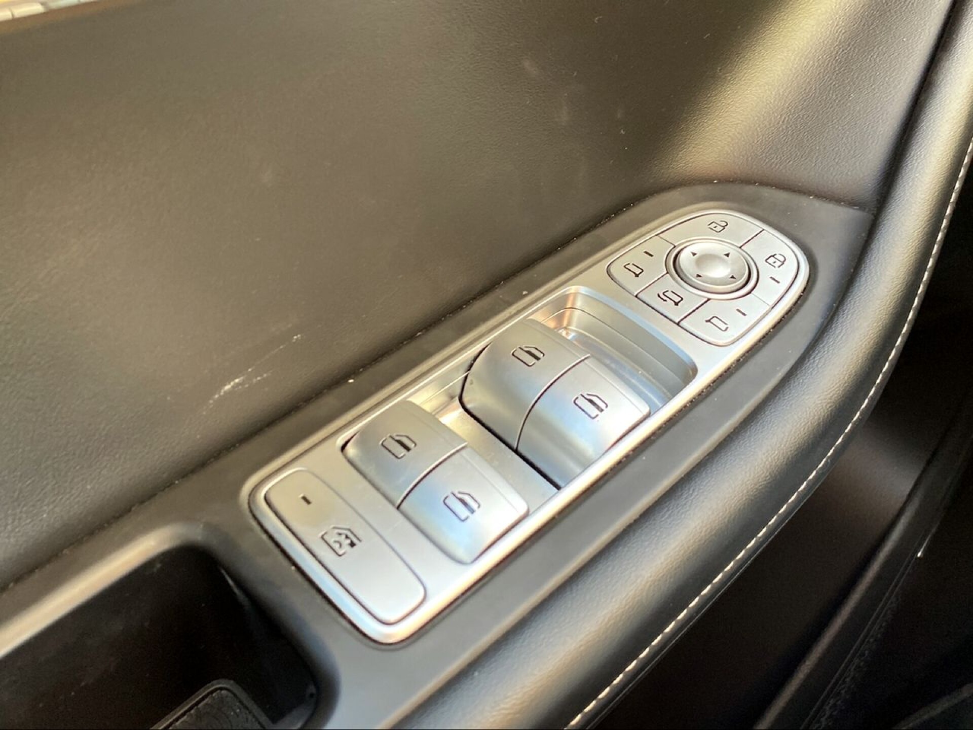 Foto 19 del anuncio Omoda 5 MY25 - Premium 1.6 TGDI 108kW (145cv)  de Ocasión en Madrid