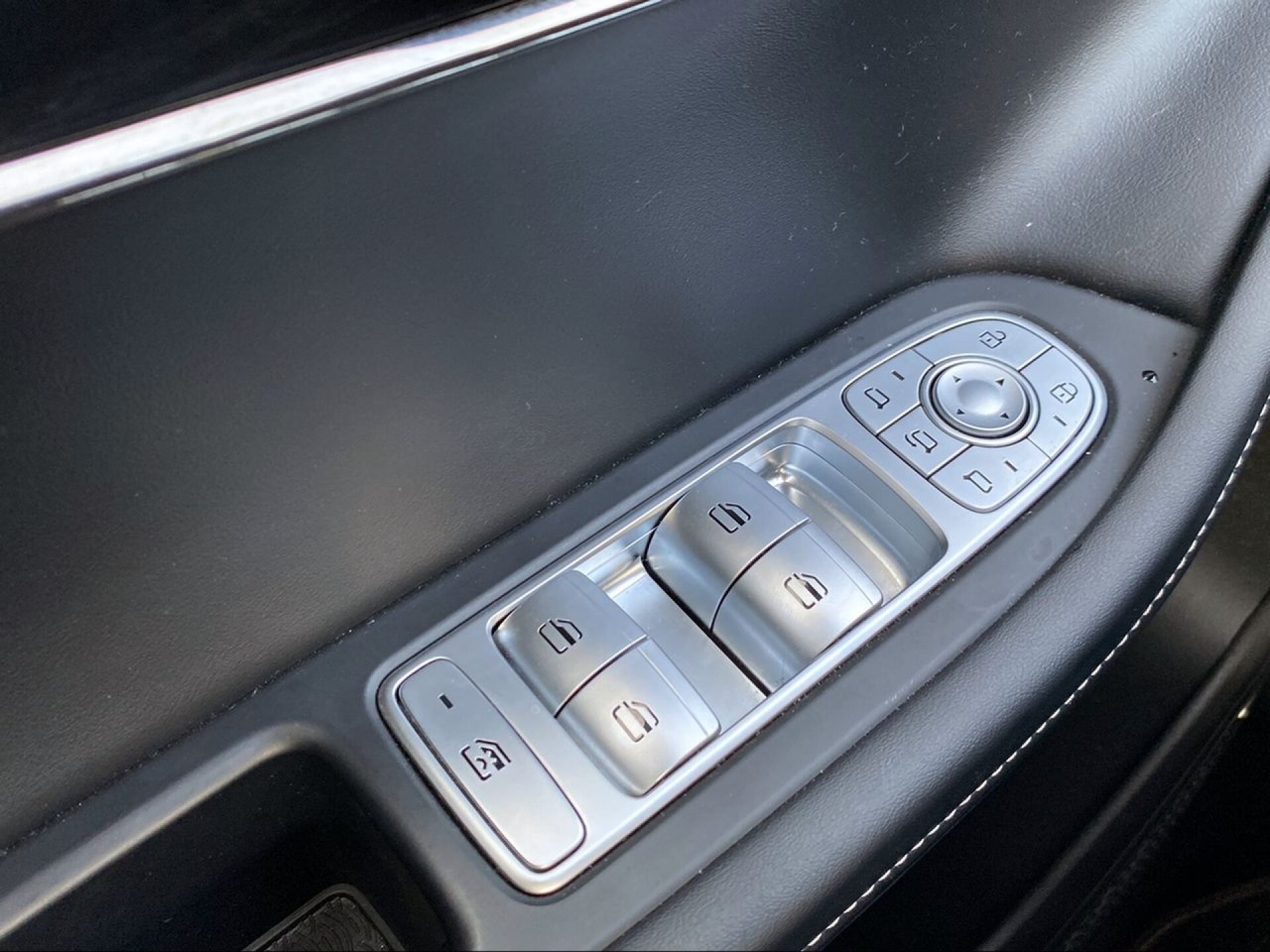 Foto 16 del anuncio Omoda 5 MY25 - Premium 1.6 TGDI 108kW (145cv)  de Ocasión en Madrid