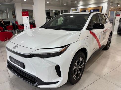 Foto principal del anuncio Toyota bZ4X 200E 4x2 Advance - TAXI de Ocasión en Madrid