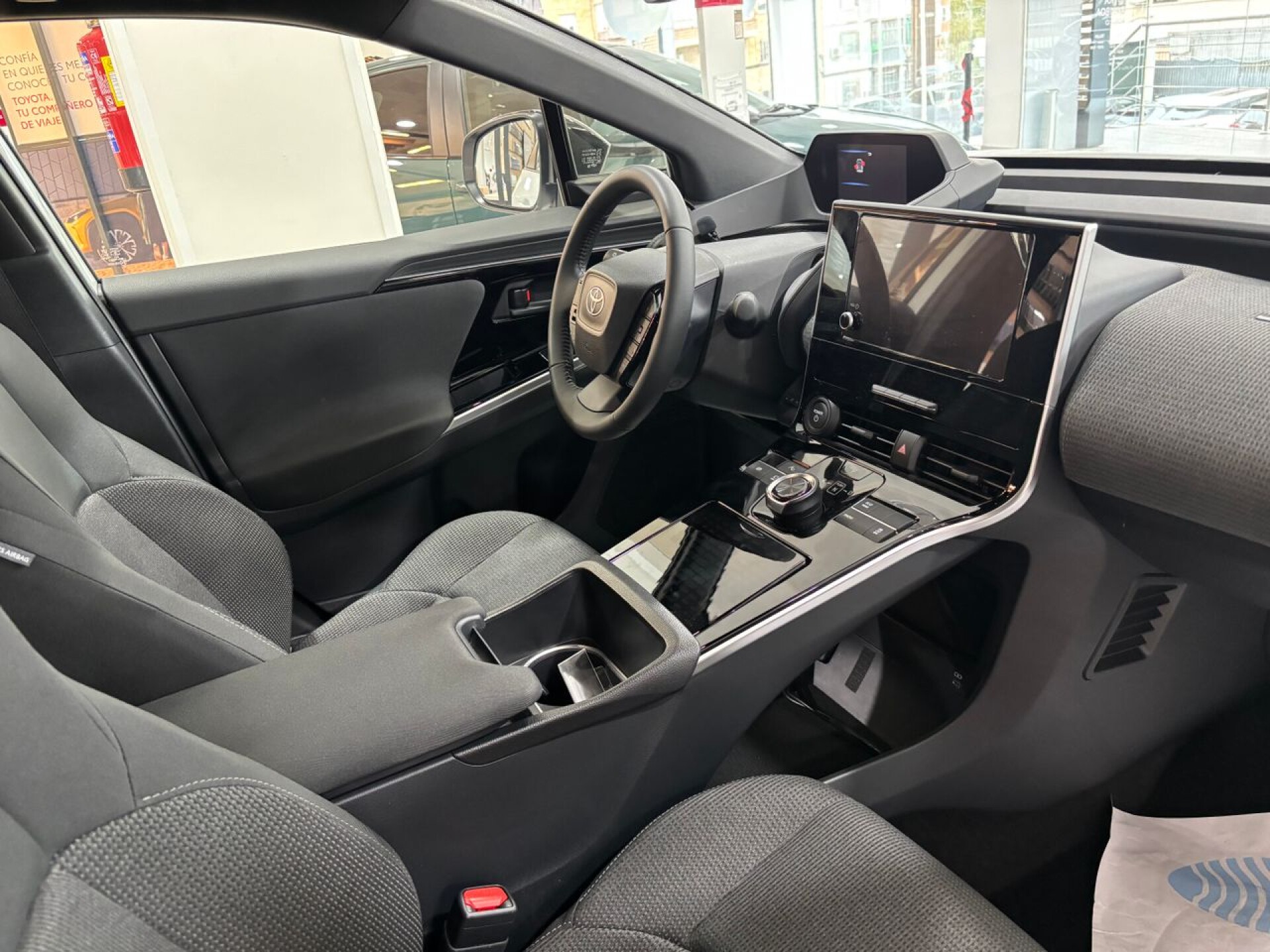 Foto 8 del anuncio Toyota bZ4X 200E 4x2 Advance - TAXI de Ocasión en Madrid