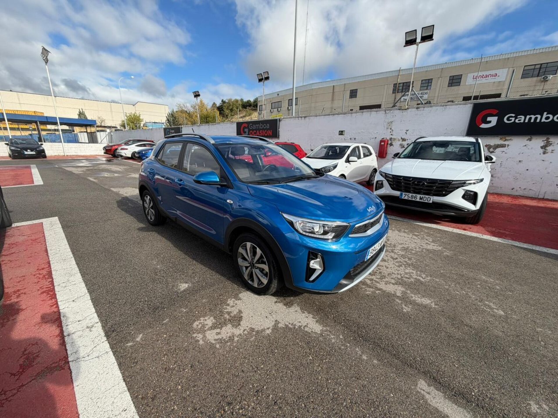 Foto 1 del anuncio Kia Stonic 1.0 T-GDi 74kW (100CV) MHEV MT Concept  de Ocasión en Madrid