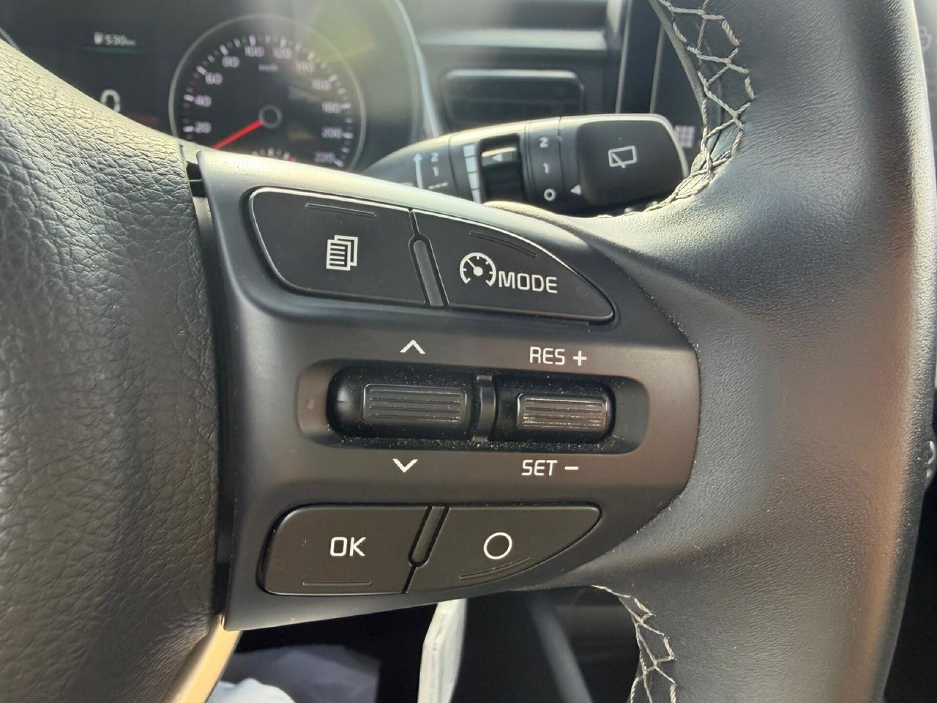 Foto 8 del anuncio Kia Stonic 1.0 T-GDi 74kW (100CV) MHEV MT Concept  de Ocasión en Madrid