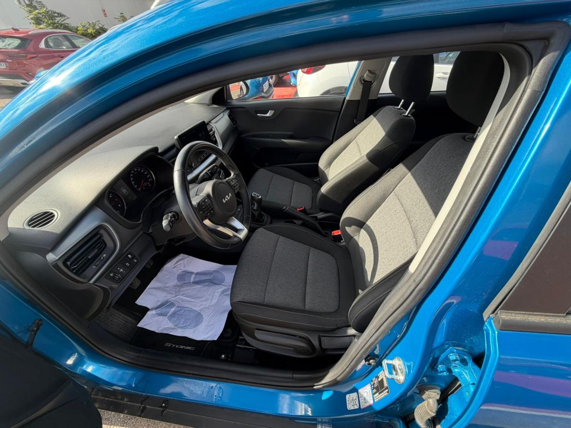 Foto 4 del anuncio Kia Stonic 1.0 T-GDi 74kW (100CV) MHEV MT Concept  de Ocasión en Madrid