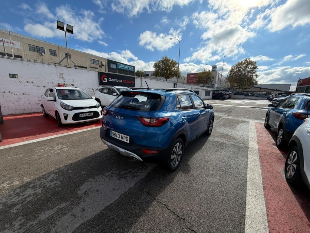 Foto 2 del anuncio Kia Stonic 1.0 T-GDi 74kW (100CV) MHEV MT Concept  de Ocasión en Madrid