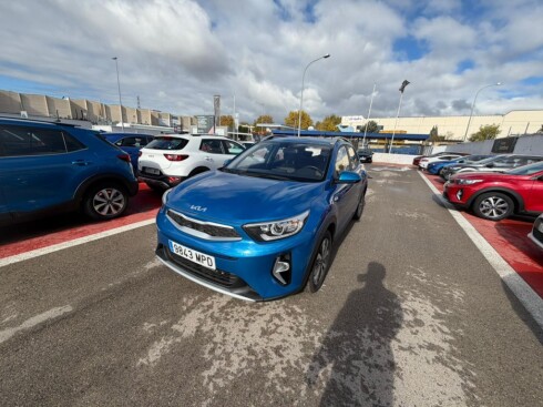 Foto principal del anuncio Kia Stonic 1.0 T-GDi 74kW (100CV) MHEV MT Concept  de Ocasión en Madrid